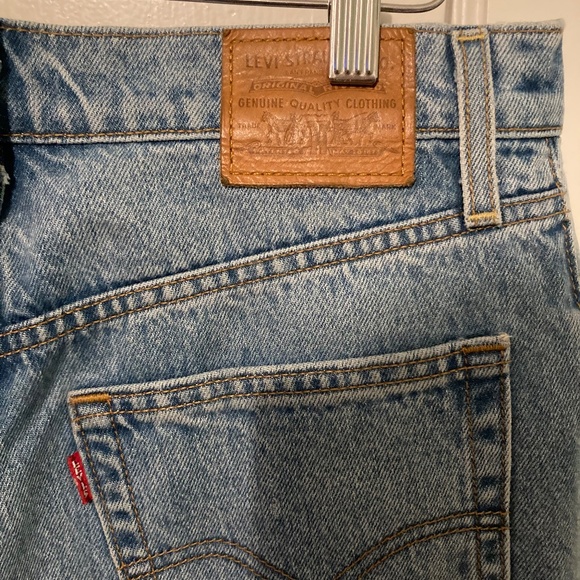 Levi Balloon Leg Jeans - Medium Wash - Size 29 - Picture 4 of 4